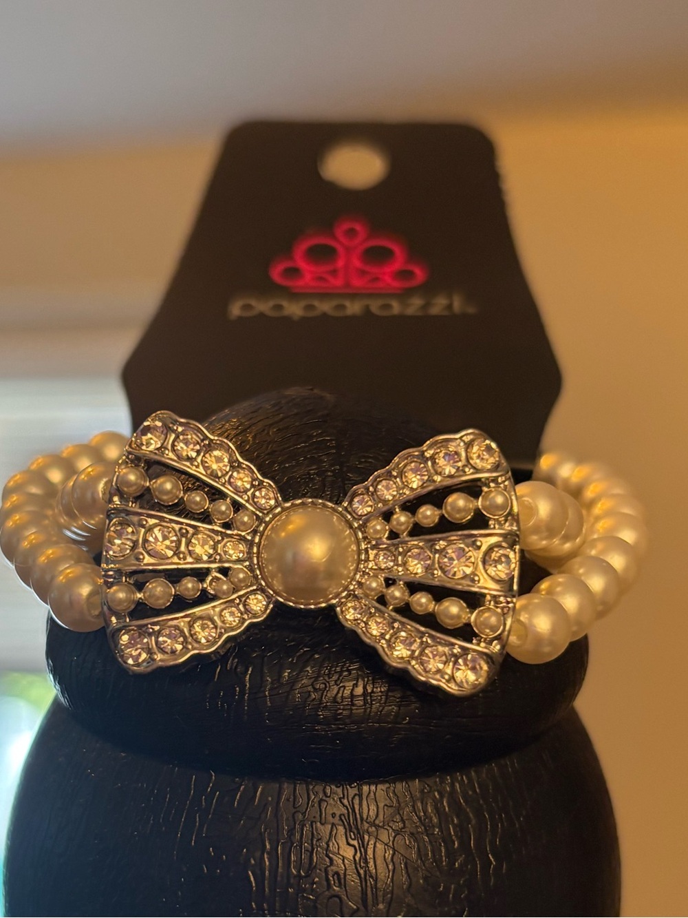 paparazzi Silver Pearl Bow Stretch Bracelet